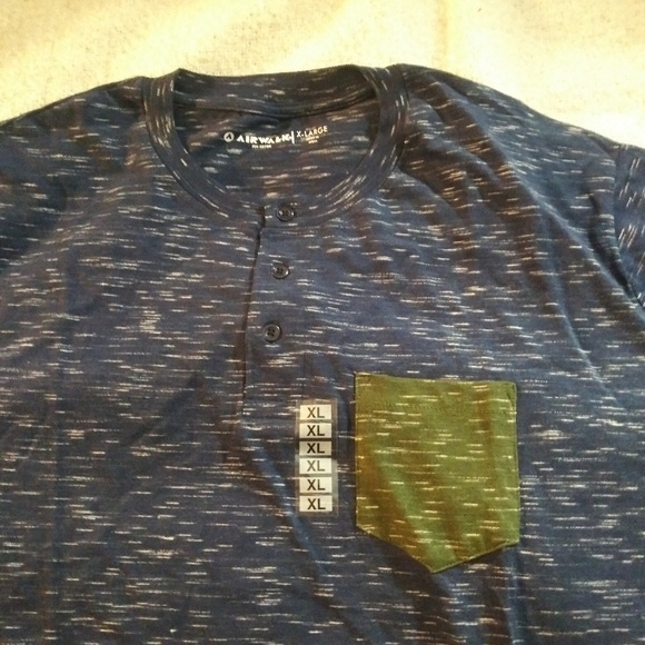 Air Walk Heather Navy Blue W/Green Pocket T-shirt - Picture 2 of 5